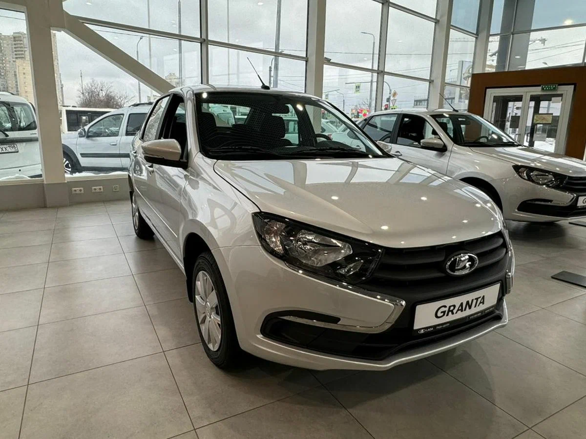 Lada Granta Седан в Челябинск - фото №2