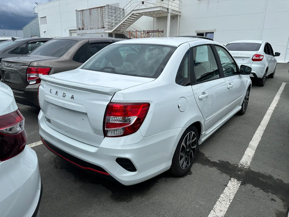 Lada Granta Sportline в Челябинск - еще фото