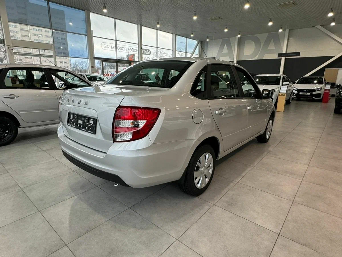 Lada Granta Седан в Челябинск - фото №4