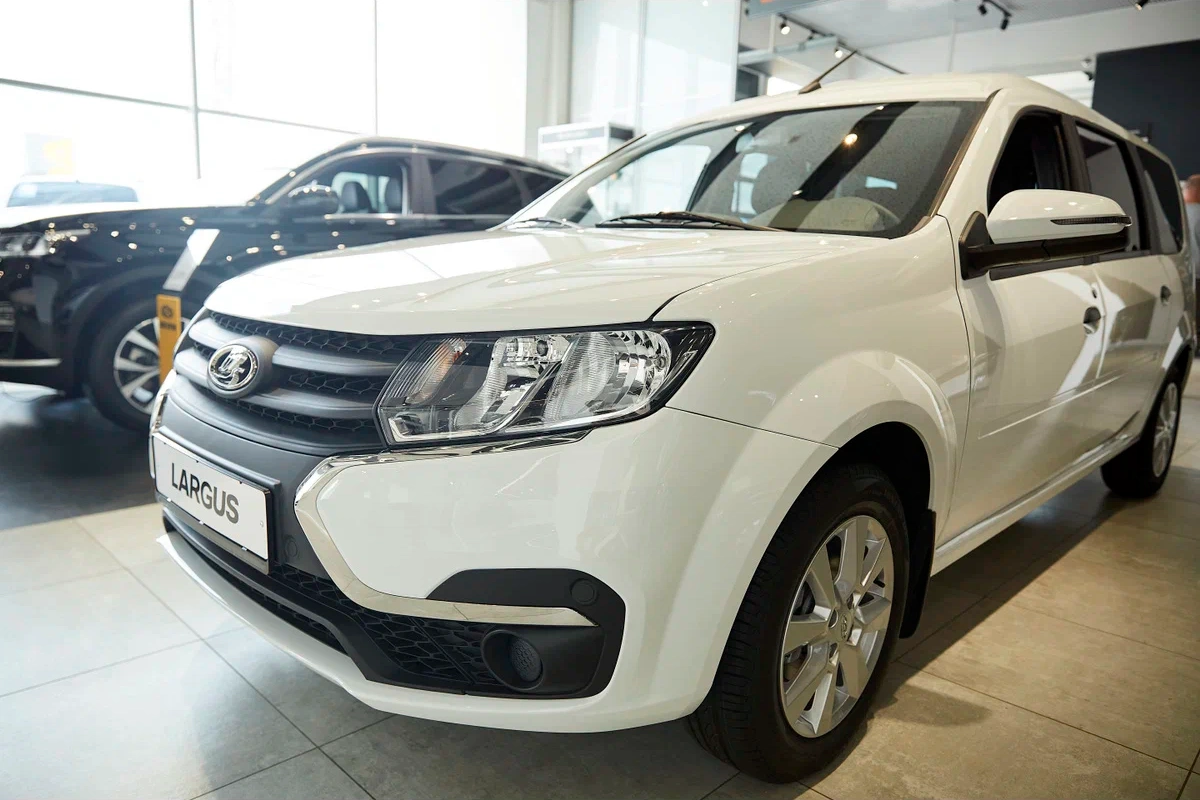 Lada Largus в Челябинск - фото №1